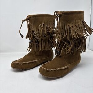 Minnetonka Fringe moccasins Boots Women's Size 6.5 Leather